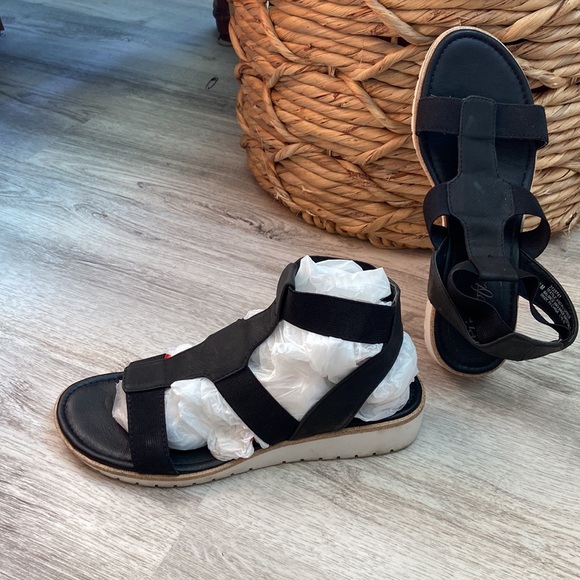 Sofft Shoes - Women’s black sandals